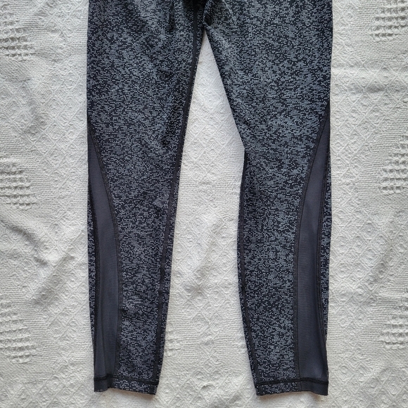 Lululemon Train Times Athletic Mesh Performance Gym Leggings 7/8 Pant (25" ) - Picture 7 of 11